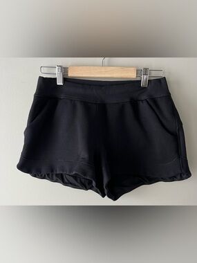 Lululemon Black Fleece-Lined Women’s Shorts-Pull On-XS/S-Activewear-Athleisure